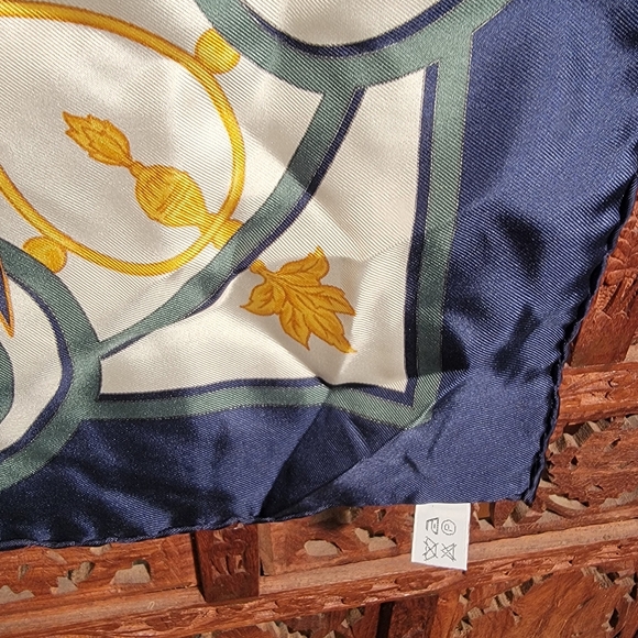 Fred Paris Silk Scarf with Parrots, 34in x 34in - Picture 11 of 12